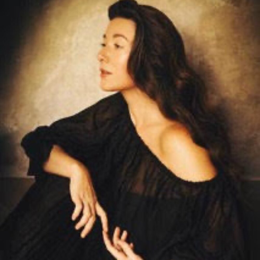 Luxe Provence Jamie Beck Chemise Off the Shoulder Blouse in Noir/ Black